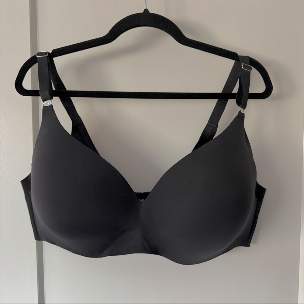 La Vie En Rose Black Bra 42DD Lightly Lined Wireless Sleek Back Bra NWOT - Picture 5 of 11
